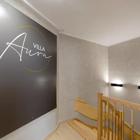 ベッド・アンド・ブレックファスト Aura