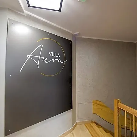Villa Aura