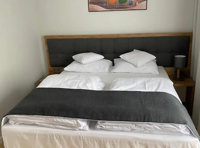 Bed & Breakfast Aura *