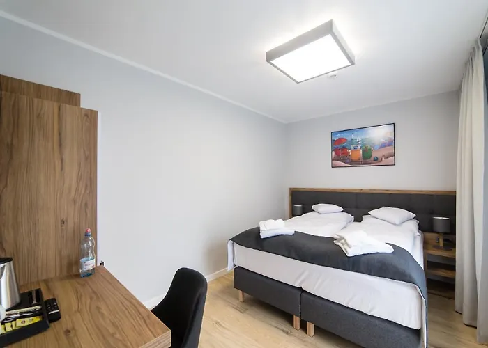 Aura Bed & Breakfast *