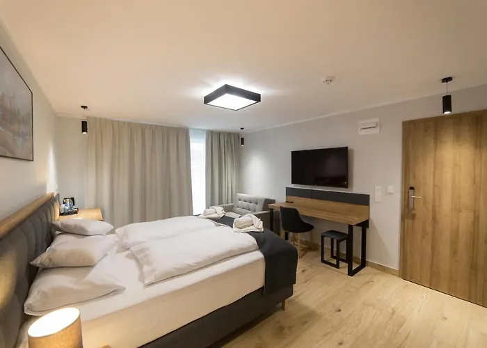 Aura Bed & Breakfast *