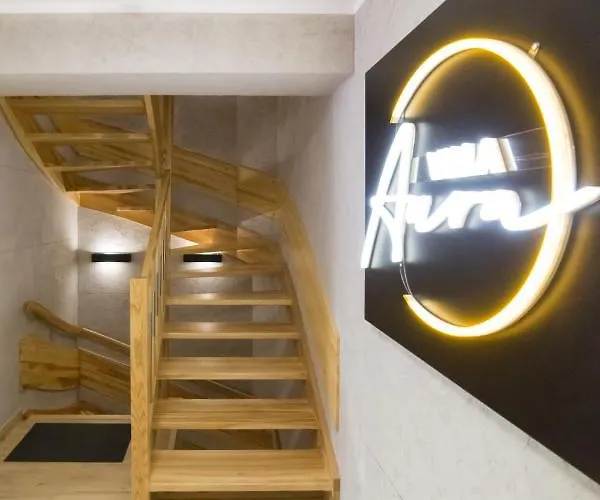 Aura Bed & Breakfast *